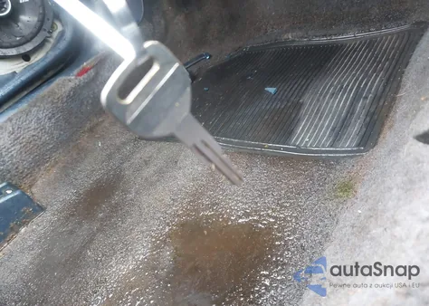 1990 Honda Civic Lx из США, поврежденный, VIN 1HGED3659LL018807